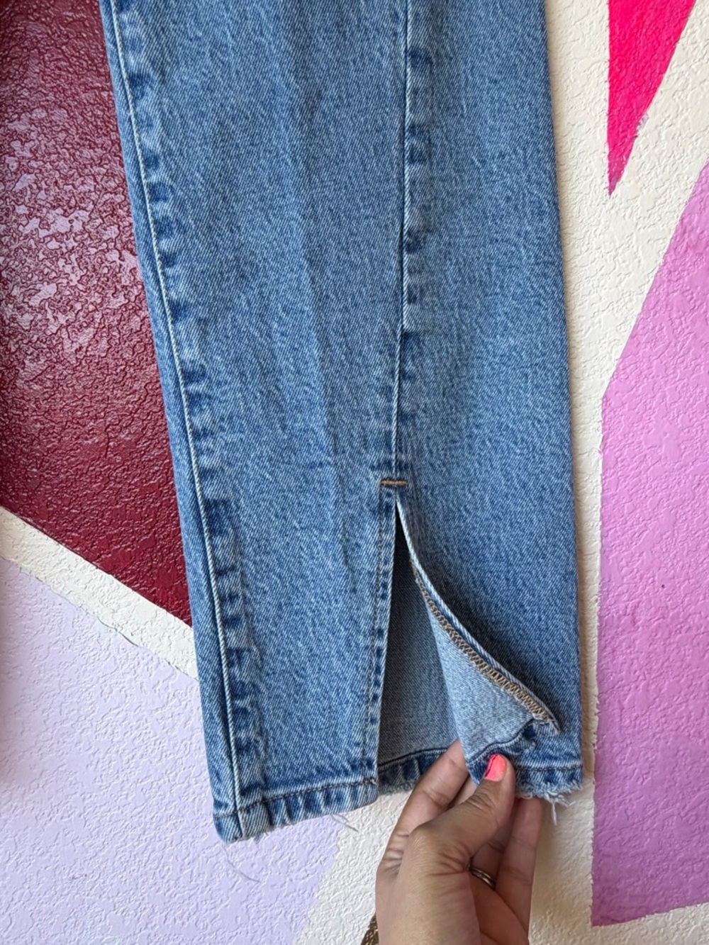 Good American High Rise Button Fly Raw Hem Distressed Jeans Size 8/29 Light Wash - Picture 6 of 9